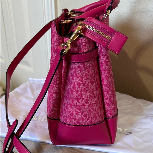 Michael Kors Electric Pink Reed Large Satchel with Matching Wallet - Picture 5 of 16